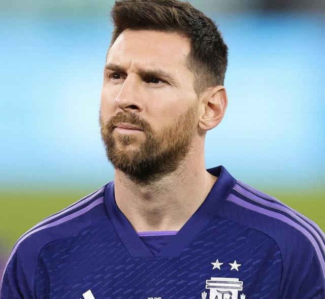 足球赛况最新信息巴西对战阿根廷,西班牙对阵巴西实力分析结合数据