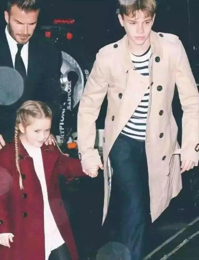 贝克汉姆现今共有几个孩子,贝克汉姆小七长残