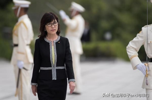 德国外长为什么去雍和宫,德国外长穿着举止