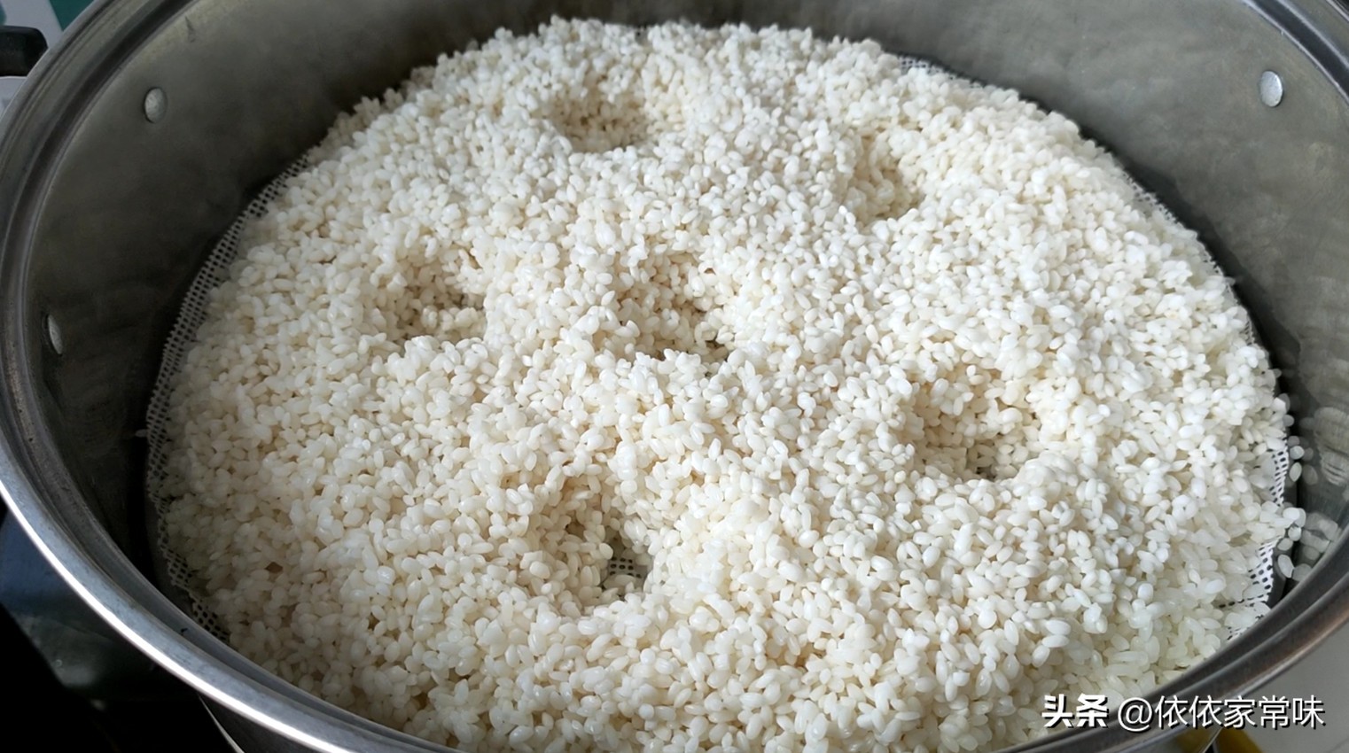 端午节包粽子教你最简单家常做法,端午节包粽子的做法慢动作