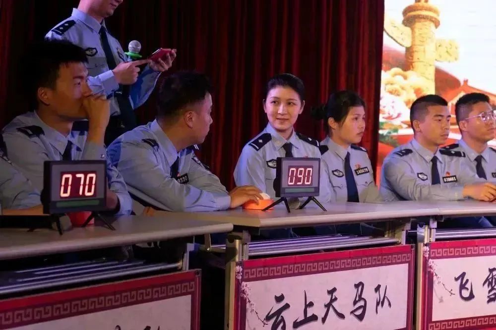 閾佽瀛﹀瓙璇楄瘝澶т細,鑷存暚鍏畨姘戣璇楄瘝