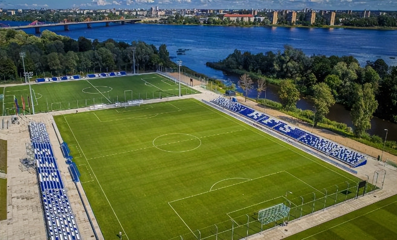 紫百合vs利物浦,紫百合vs比尔森比分结果