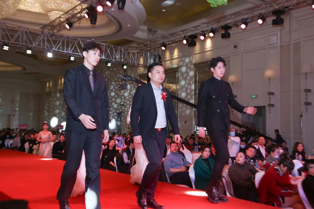 诗颜集团最新消息,诗颜集团上市直播回放