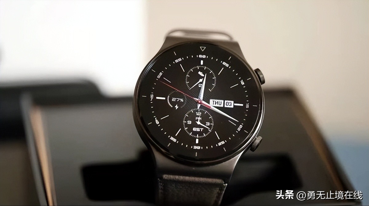 市面上哪款智能手表值得购买 (智能手表哪一款值得购买)