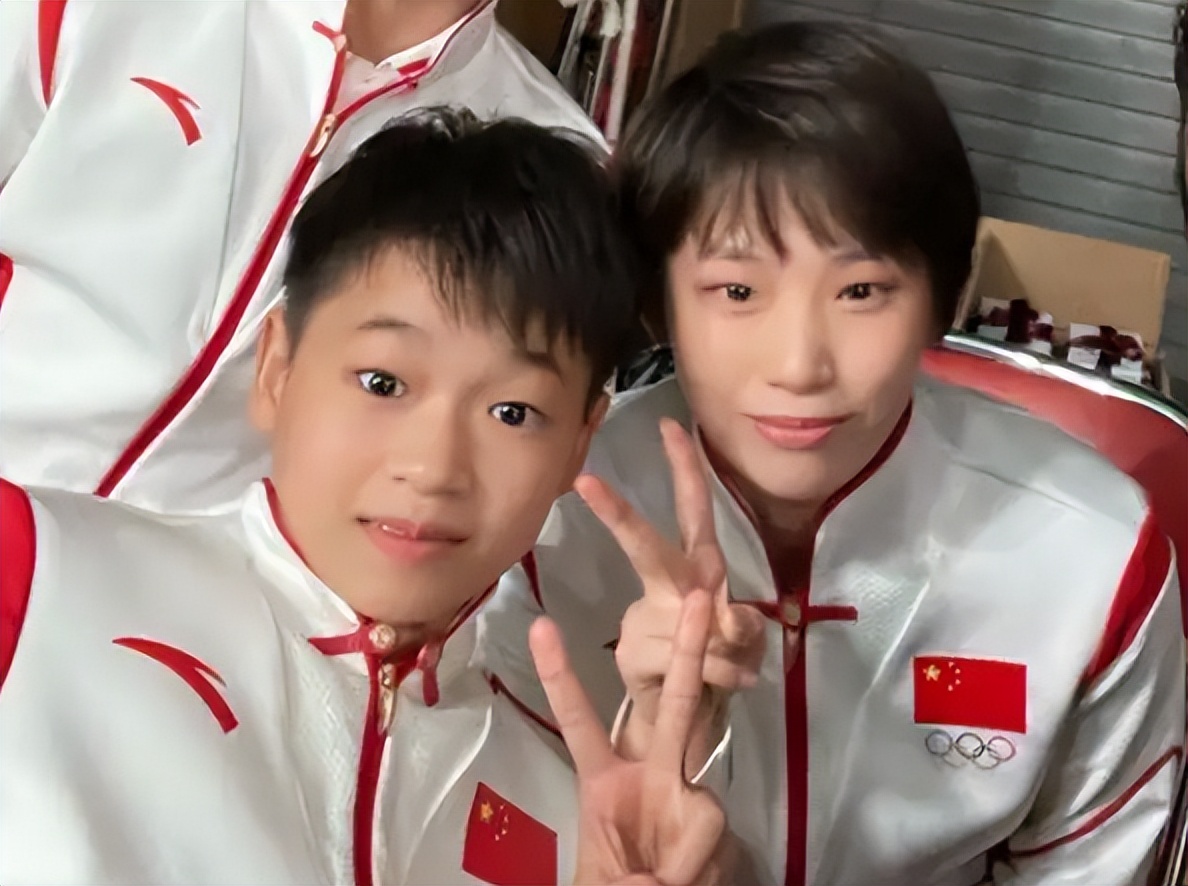 离谱哥和中国战队,离谱哥vs中国主播谁会赢