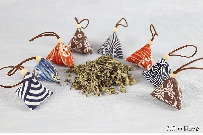 喝了过期的绿茶对身体有啥危害,绿茶过期了还能不能喝要不要扔掉