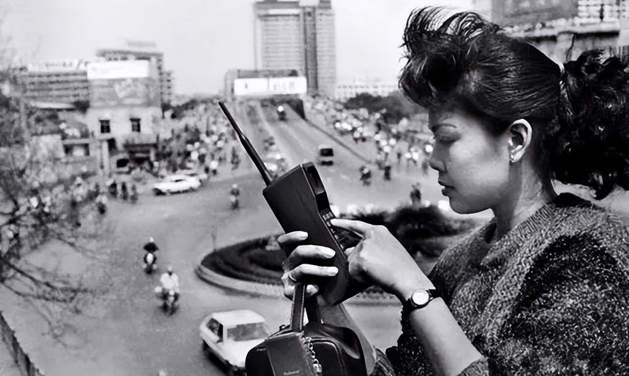 不同年代的人眼中的bb机,大哥大bb机现状