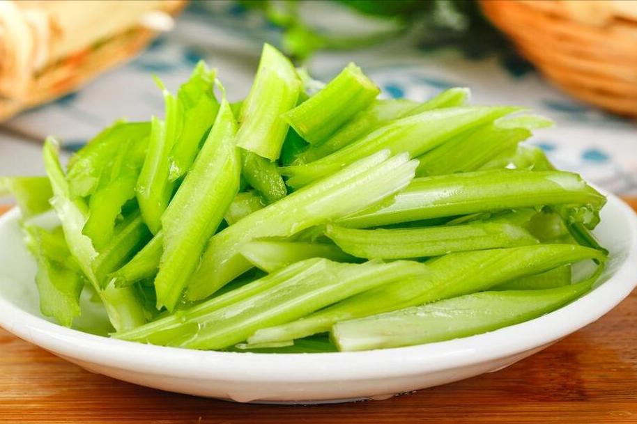 生菜低脂美味减肥必备,减脂蔬菜沙拉西兰花生菜