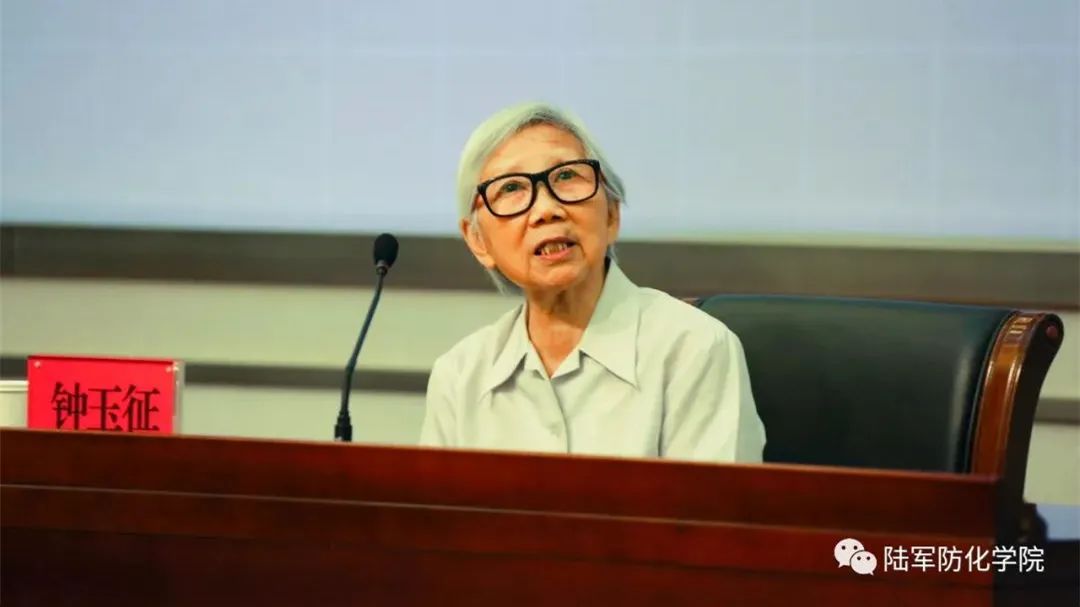 大学里考军校的有哪些,考军校的同学