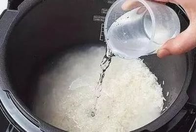 生活小窍门100个实用技巧,实用有趣省电省钱小窍门妙招姐