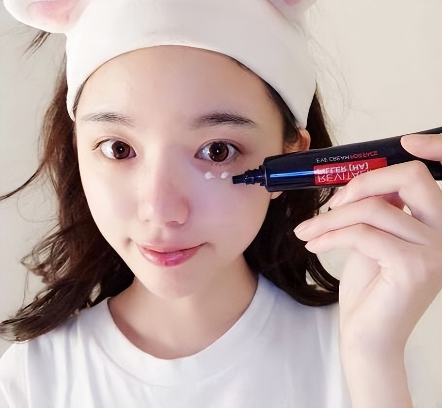 睡前五习惯让你肌肤紧致,女性睡前4个动作提升自己肌肤