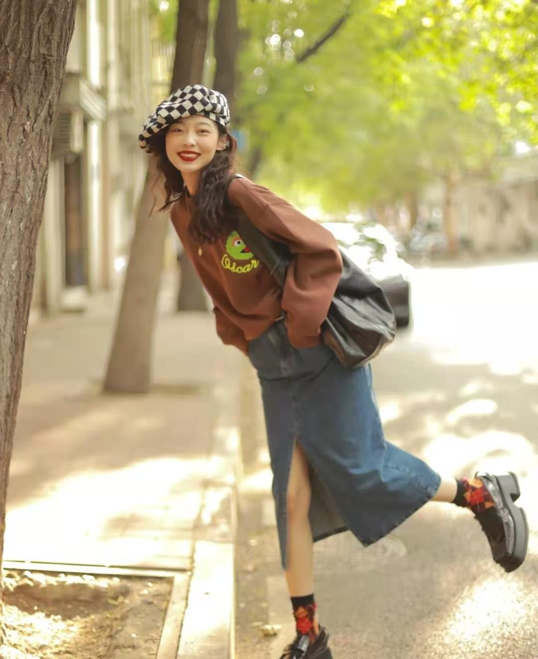 秋冬毛衣或者卫衣搭配的半身裙,灰色卫衣搭配什么颜色的半身裙