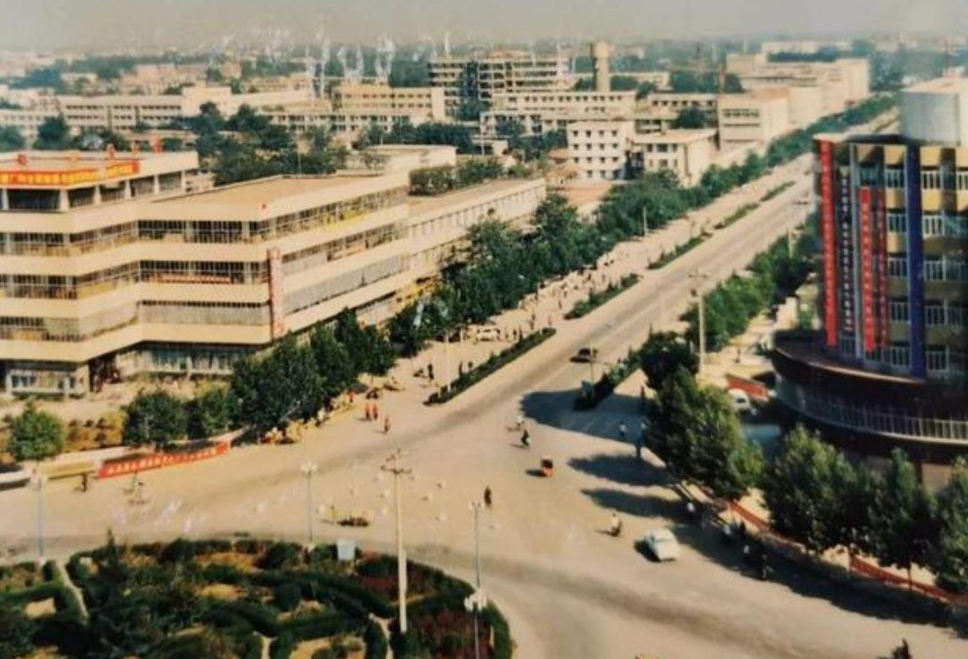 1985年大裁军，铁道兵领导不服，*小平邓**回应：头头不通，调头头