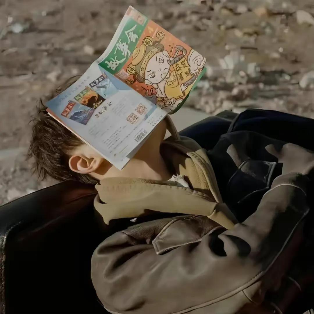 很久不换头像的男生,长期不换的微信头像男生