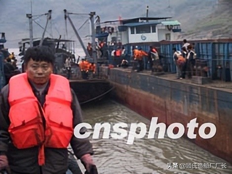 15年重庆巨轮沉船事故,重庆沉船事故最新