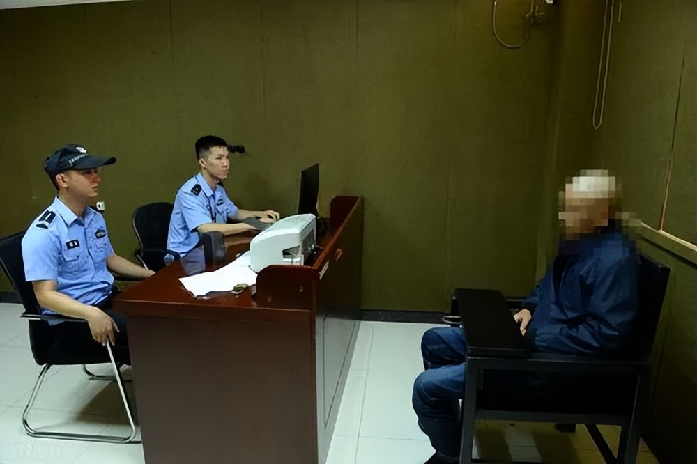 天津航班劫机事件空姐,天津航空劫持飞机事件新闻