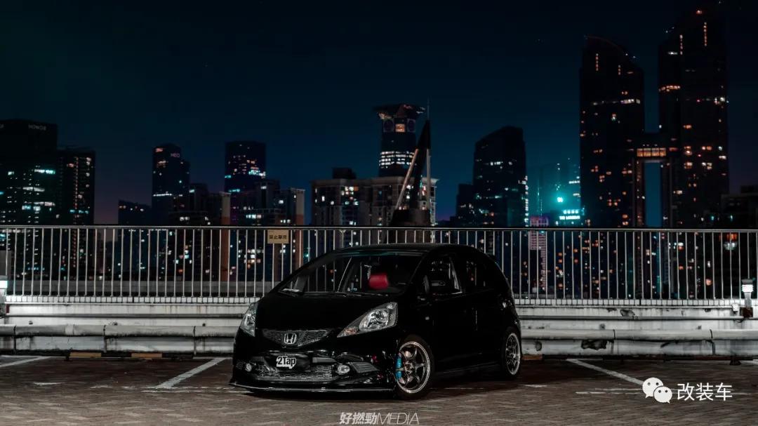 00后小姐姐也爱玩本田飞度，这个车系到底有什么魔力？