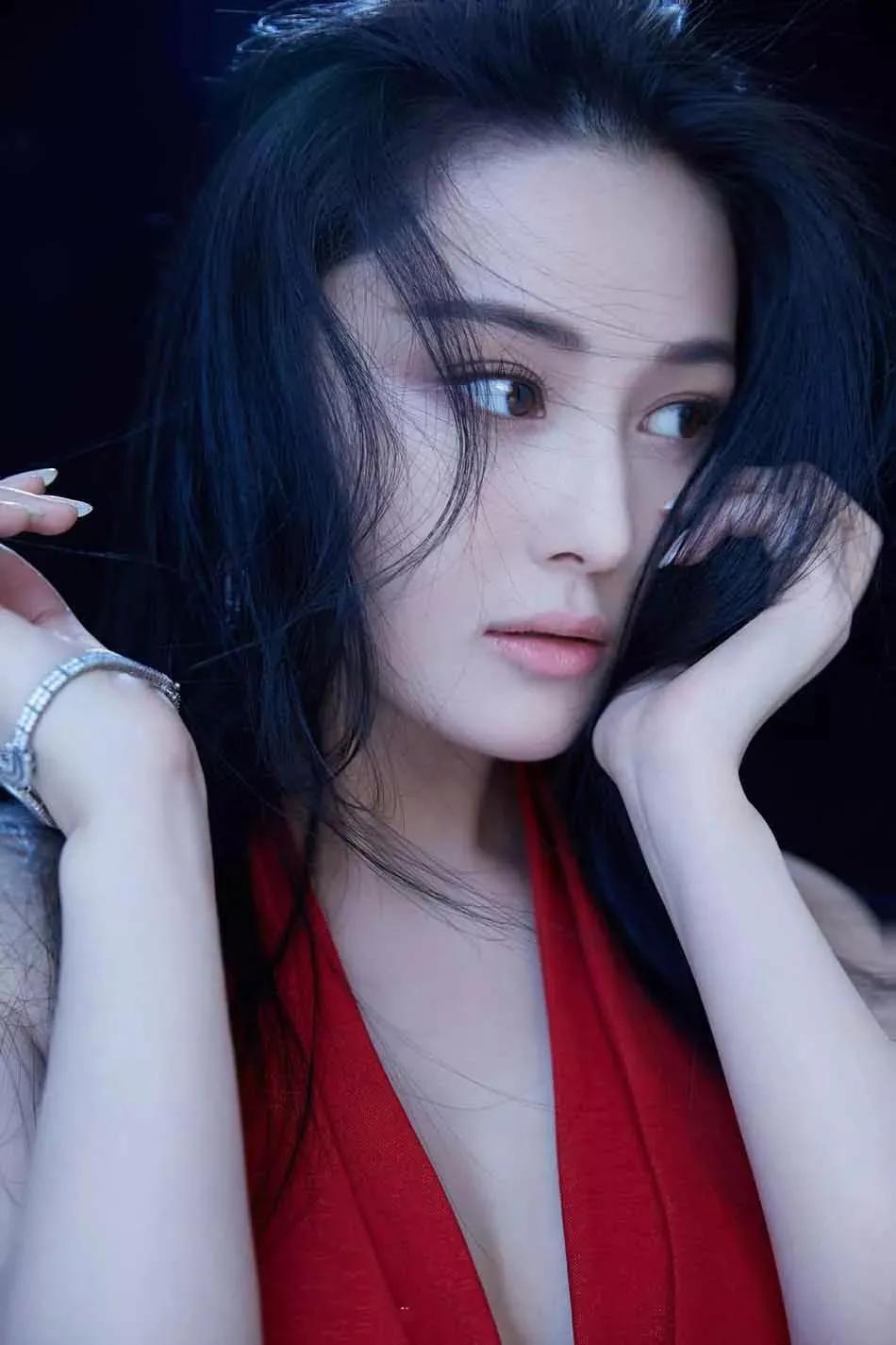 张馨予清纯写真图片大全,张馨予迷人写真