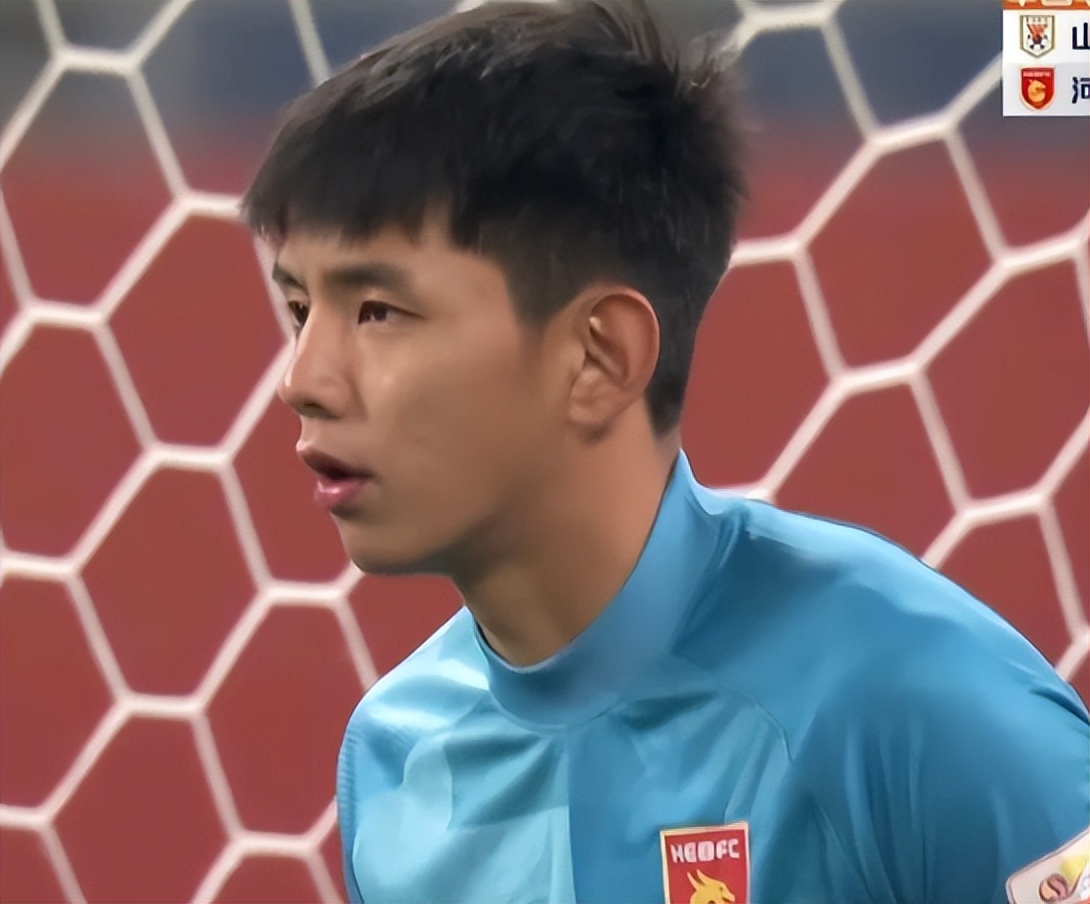 撞脸明星的李现,撞脸李现的足球小将