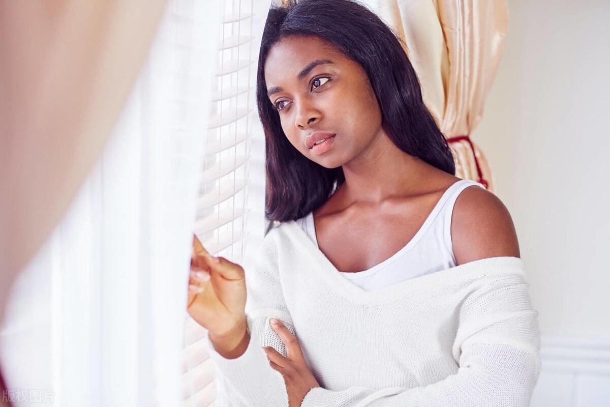 女儿嫌弃自己黑怎么办,女儿很黑被人嘲笑很自卑