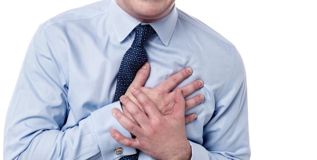 脸上出现*血丝红**,警惕是心梗的前兆,养成这5个习惯心脏会变强大