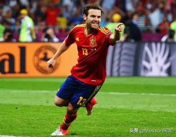 足坛十大奇迹莱万,足球球员莱万简历