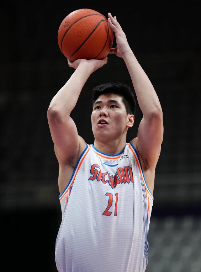 欢迎回家东北小伙,欢迎回家足球球员