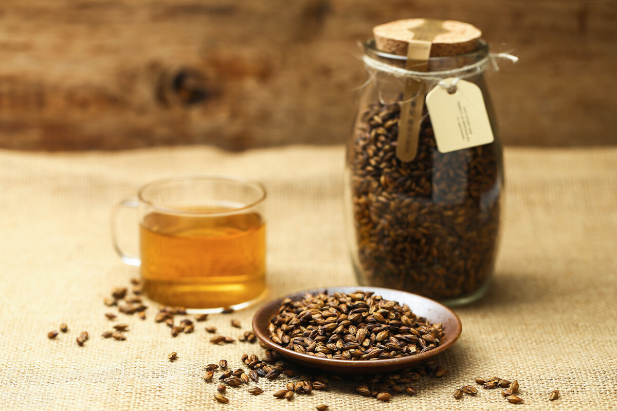 肠胃不好的人喝茶应该选什么茶,喝茶有禁忌胃不好应少喝六种茶