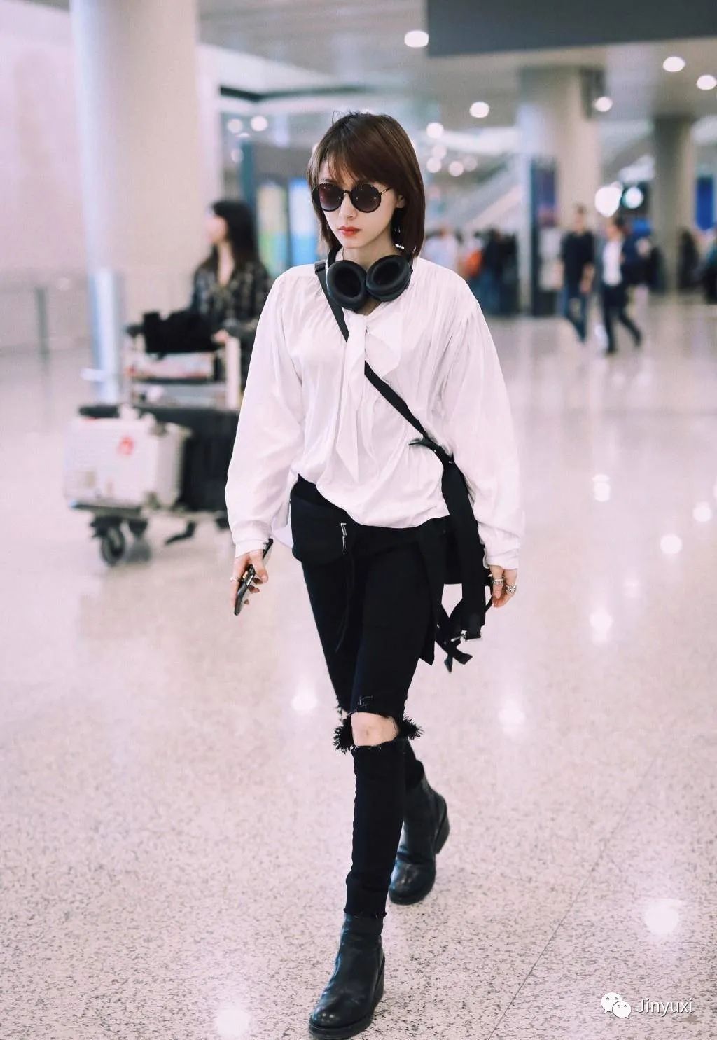 化妆与护肤|矮小的女性怎么穿显高大？