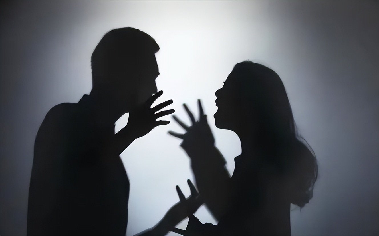 湖南新闻9岁女孩被人贩子拐走,17岁少女被拐后反把人贩子卖了