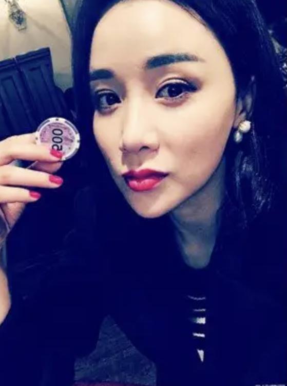 假下巴对决！谁的能戳死人，谁的下一秒就飞出去，谁的越整越残？