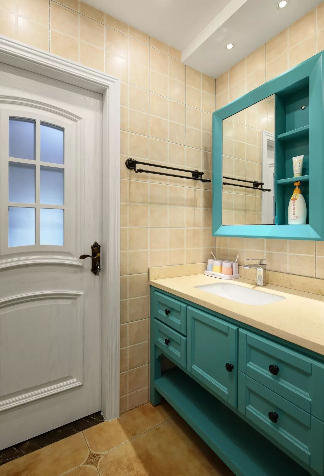 美式复古蓝色装修效果图,极简的美式复古风格