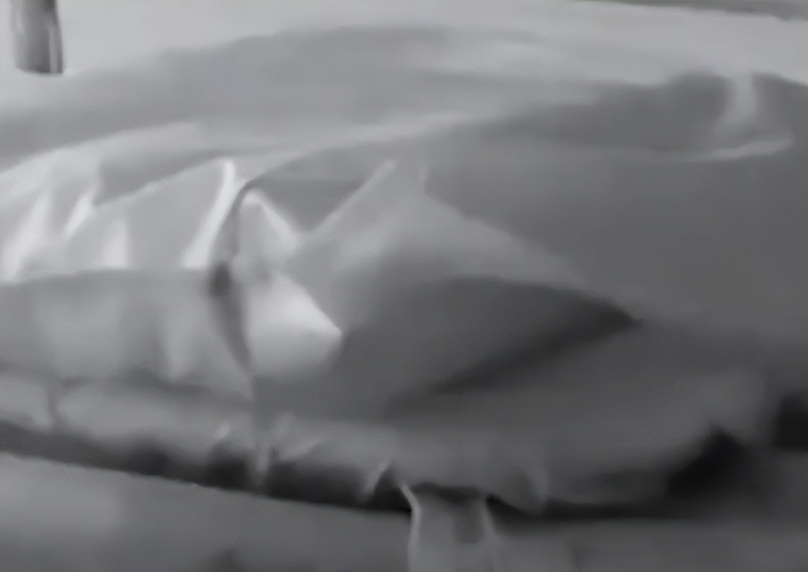 3岁男童补牙意外身亡母亲崩溃,3岁男孩补牙死亡