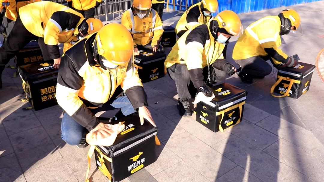 “一秒都不敢耽搁，特别紧张”，记者化身“黄骑士”，体验外卖小哥工作……