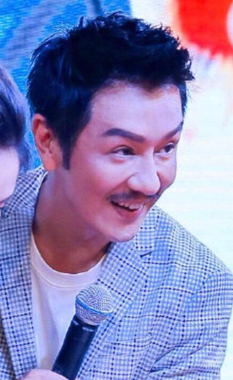 周星驰割双眼皮访谈,周星驰割双眼皮前的电影