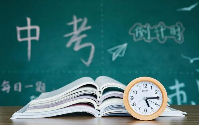 高中生学习到凌晨家长心疼视频,初三孩子学习辛苦心疼的说说