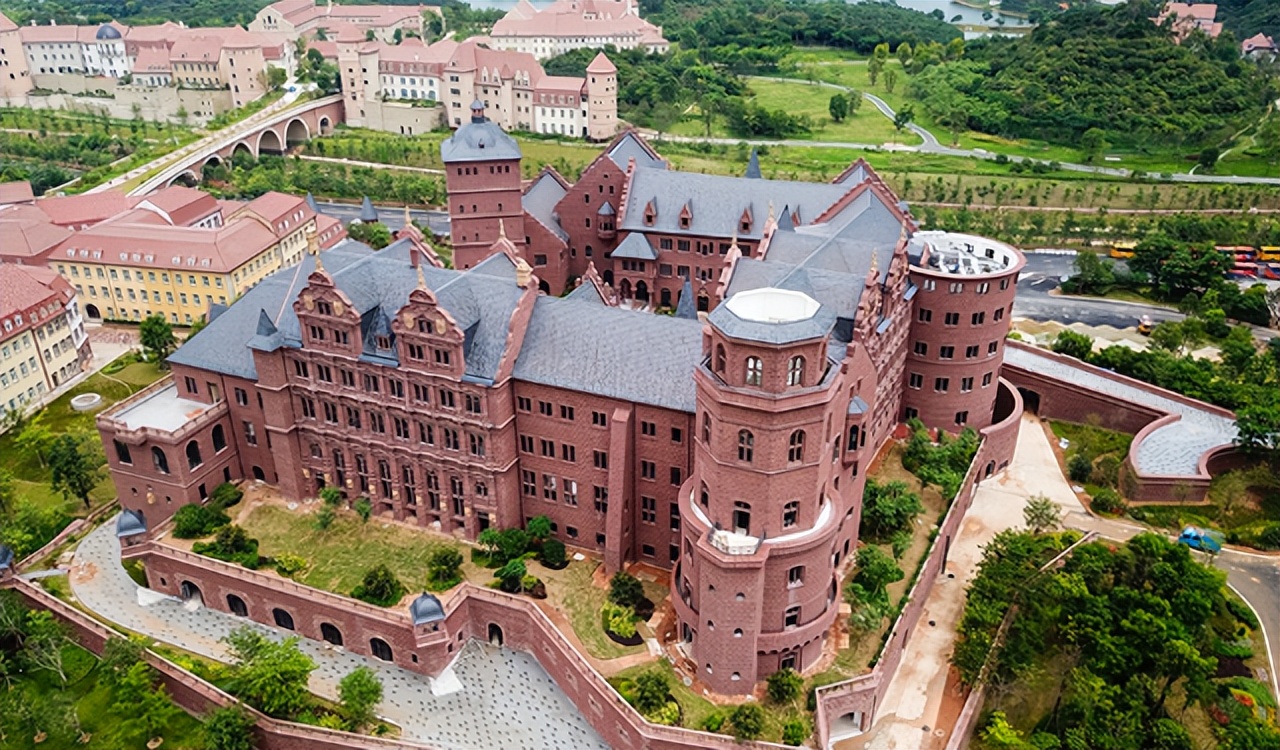 多少上市公司，最终不如总部一栋楼