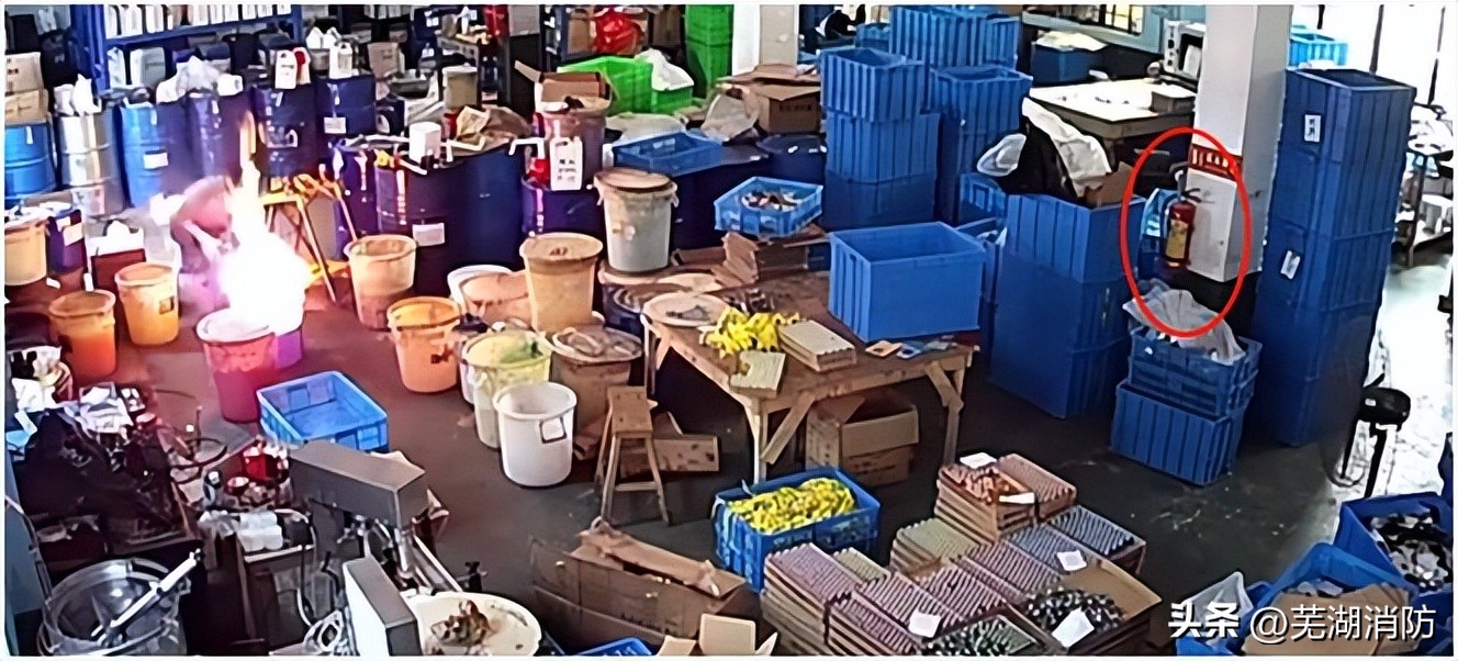 求求了!别再用“嘴”灭火了!这个小红瓶四处可见,拿着用啊!