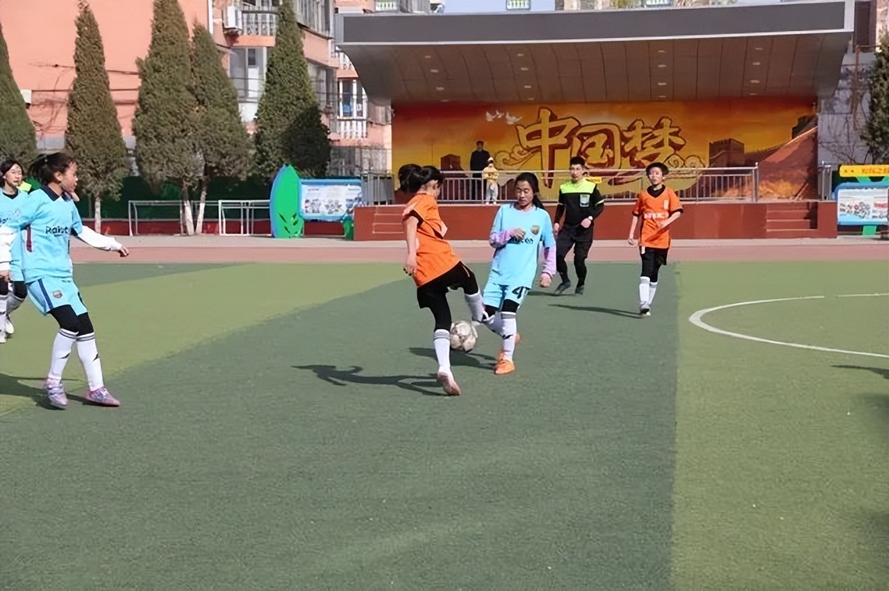 包头市实验二小女足,内蒙古包头包钢一小足球比赛