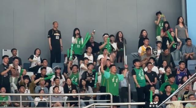 cba篮球疯狂,辽篮双子星郭艾伦赵继伟