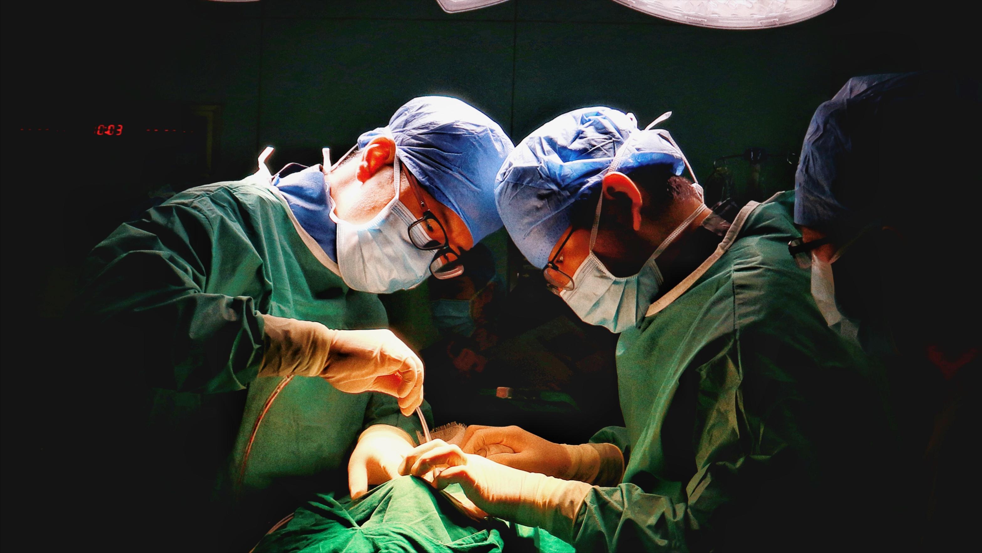 腰椎做了手术还能弯腰吗,腰椎手术能坐轮椅吗