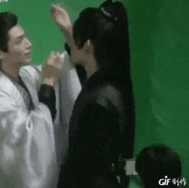 泰国泰娱走红毯很疯吗,泰国曼谷韩流演唱会