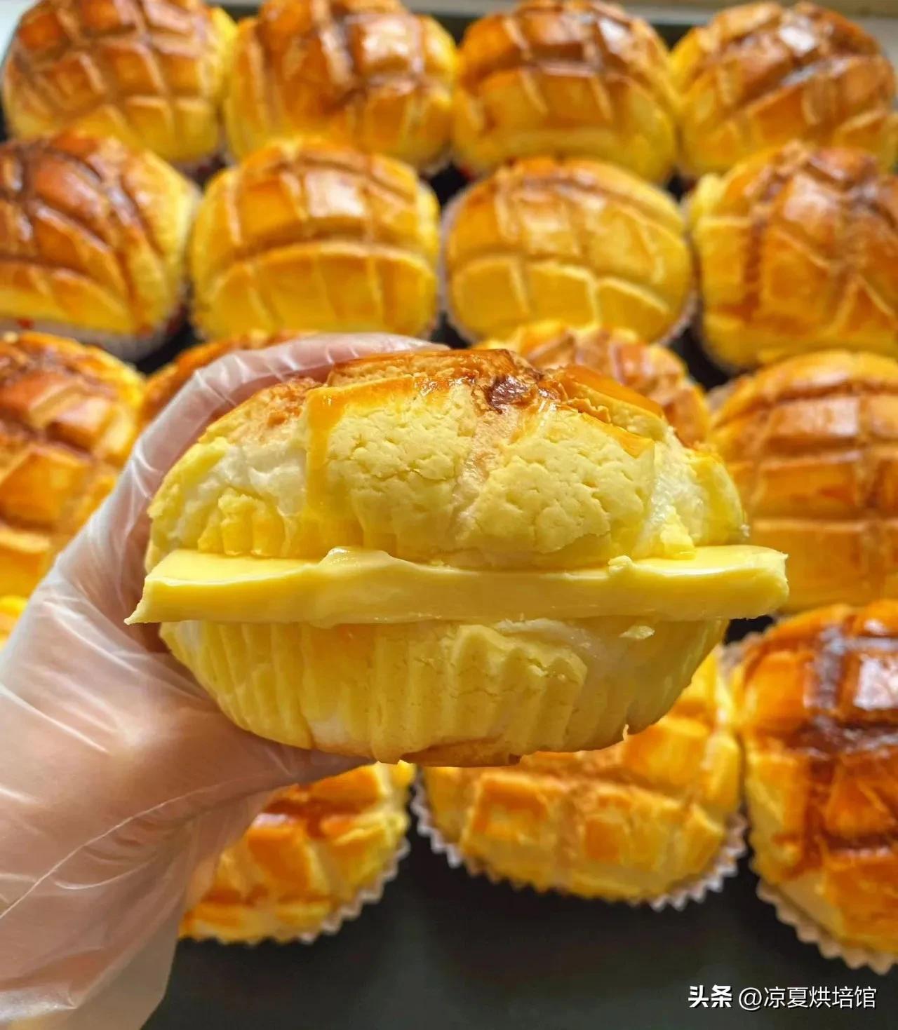 秘制菠萝包,正宗港式菠萝包爆汁