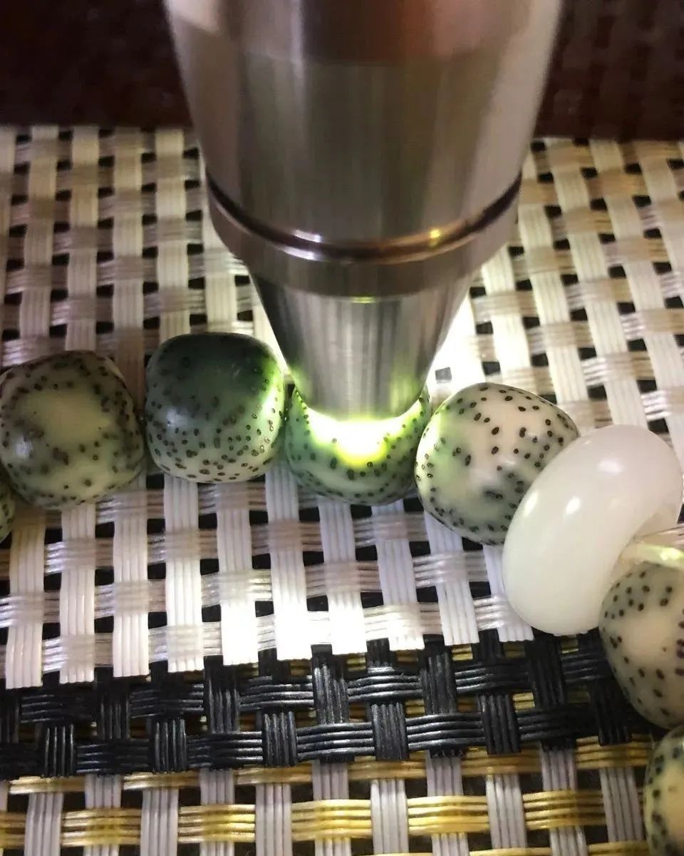 星月菩提石玉料和玉化料区别,星月菩提玉化料与石玉料区别