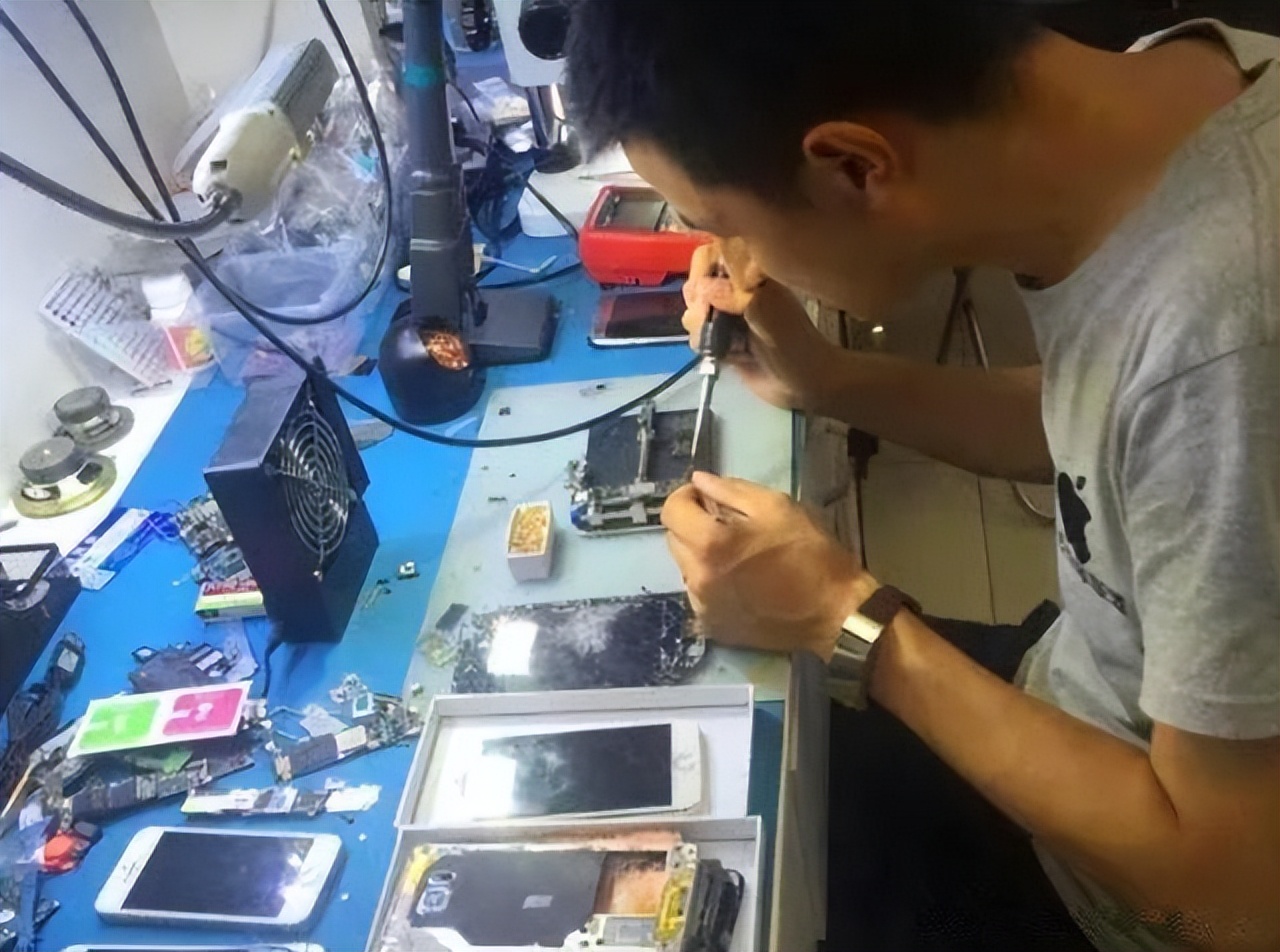 北京手机维修店哪家靠谱,手机坏了找哪修靠谱一点