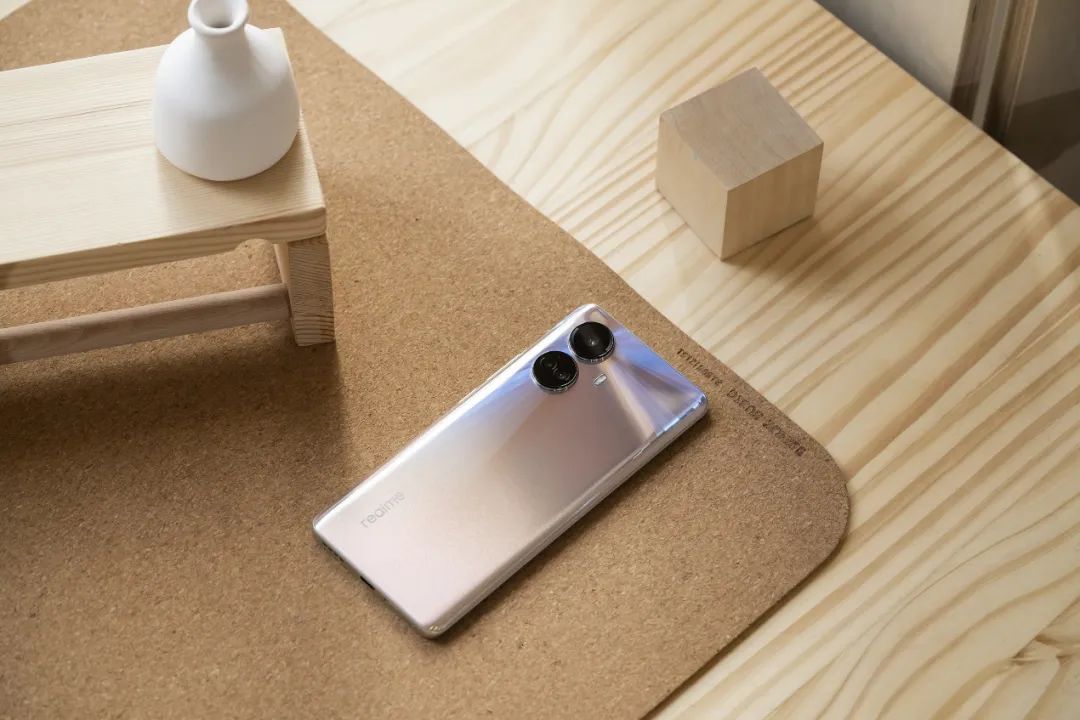 鸿蒙5G新机来了，但我劝你快跑