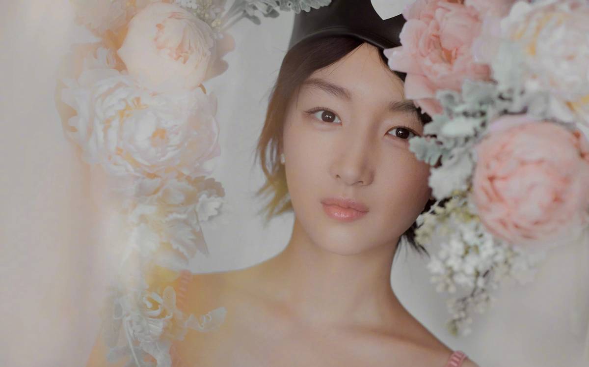 周冬雨张艺谋近期新消息,周冬雨谈张艺谋坚如磐石