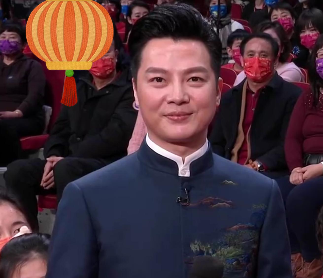 宋轶央视春晚公主半扎发,宋轶春晚服装