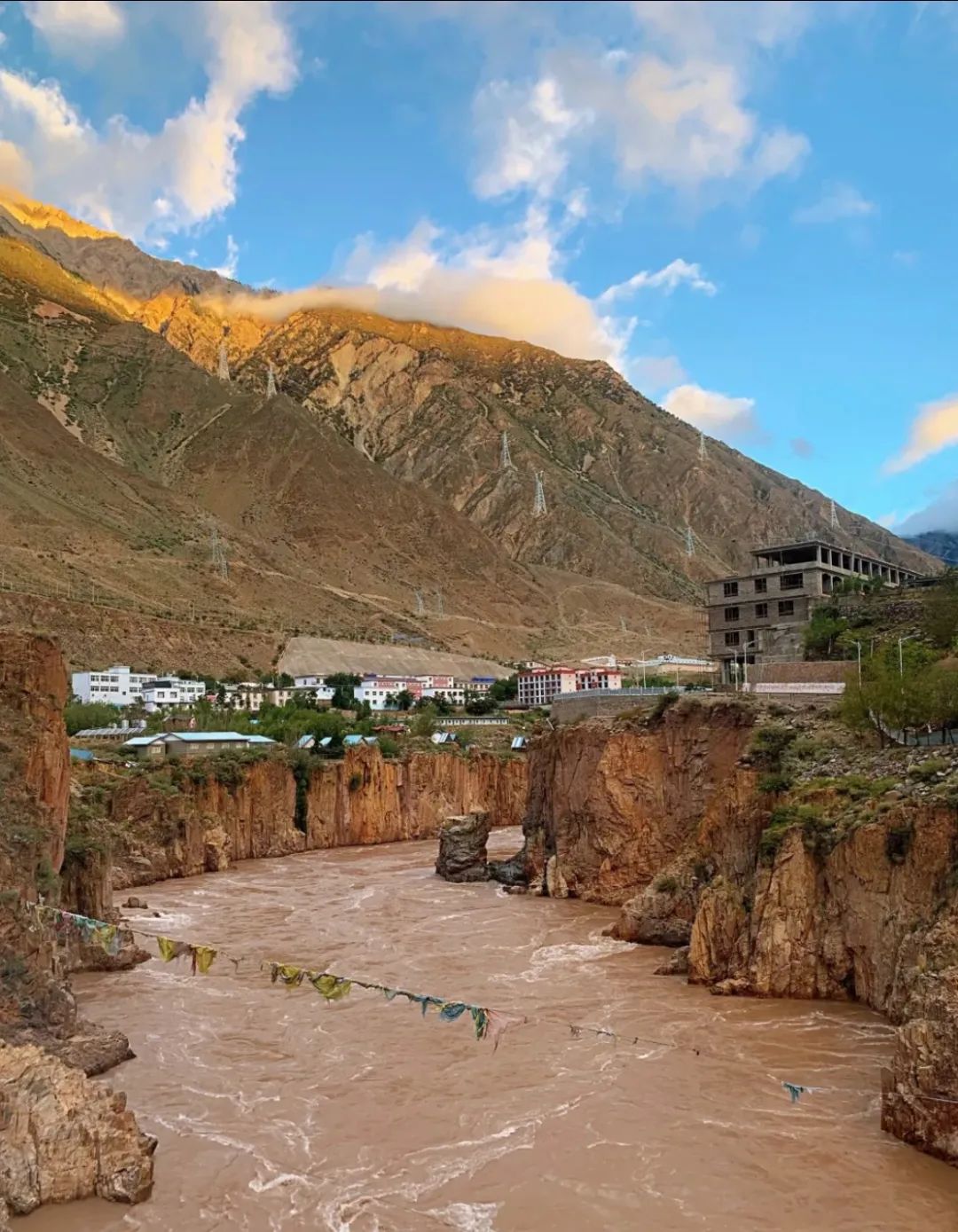 昆明到318川藏线自驾游详细攻略,南京出发318川藏线自驾游攻略