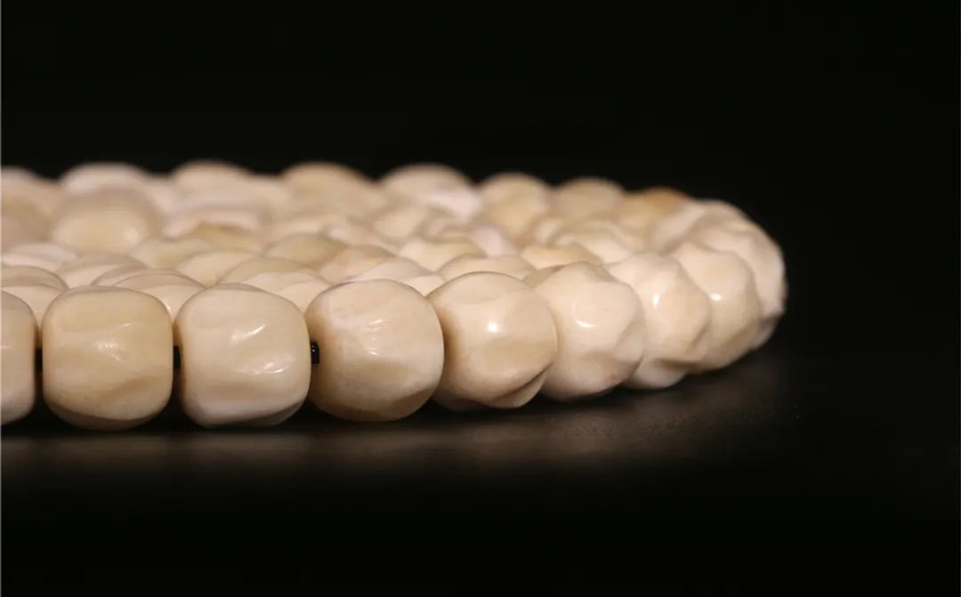 哪种手串更容易上包浆,手串包浆香味少